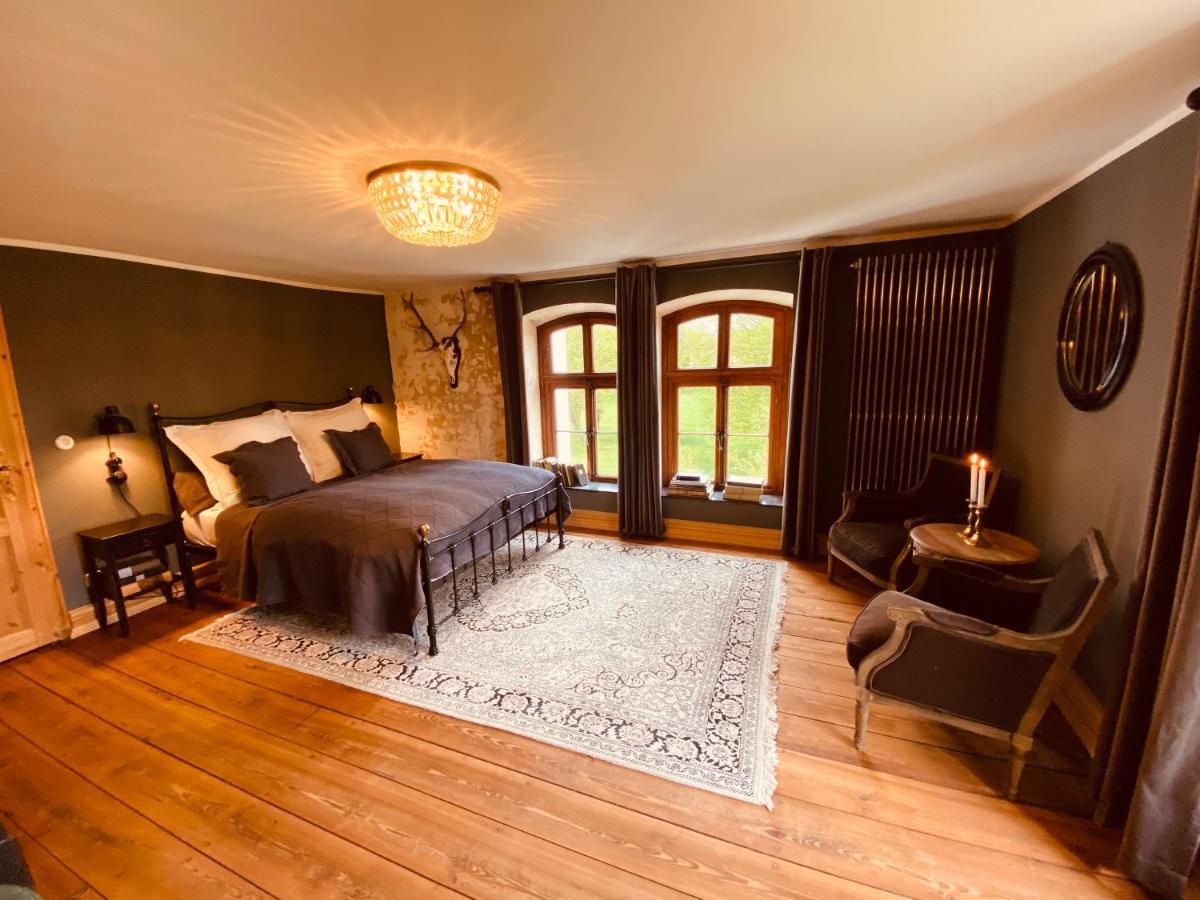 Gutshaus Klein Kussewitz Apartment ภายนอก รูปภาพ
