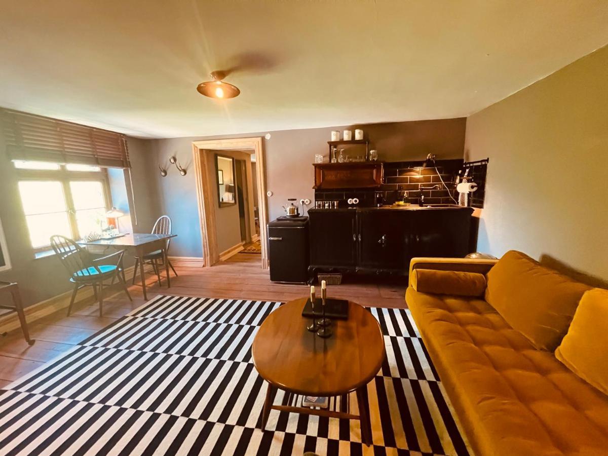 Gutshaus Klein Kussewitz Apartment ภายนอก รูปภาพ