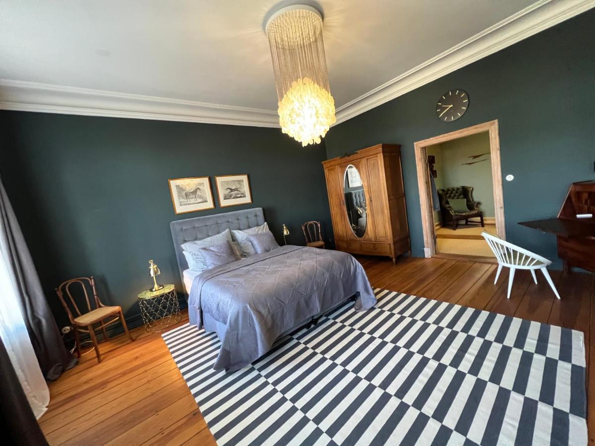 Gutshaus Klein Kussewitz Apartment ภายนอก รูปภาพ