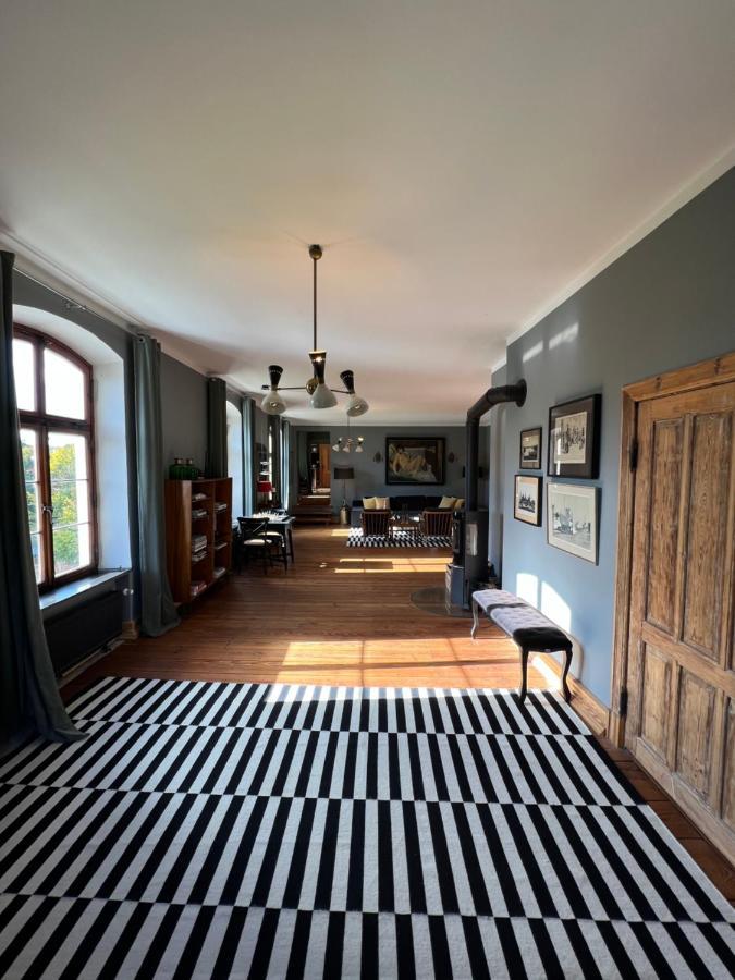 Gutshaus Klein Kussewitz Apartment ภายนอก รูปภาพ