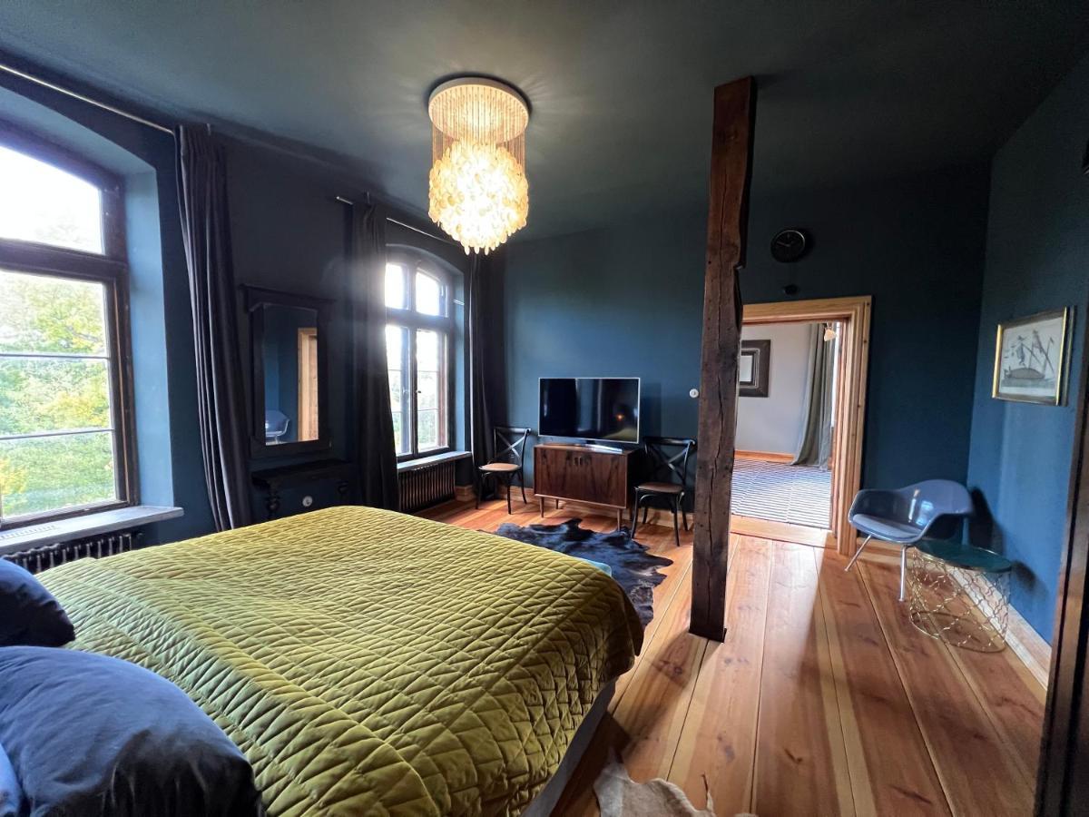 Gutshaus Klein Kussewitz Apartment ภายนอก รูปภาพ