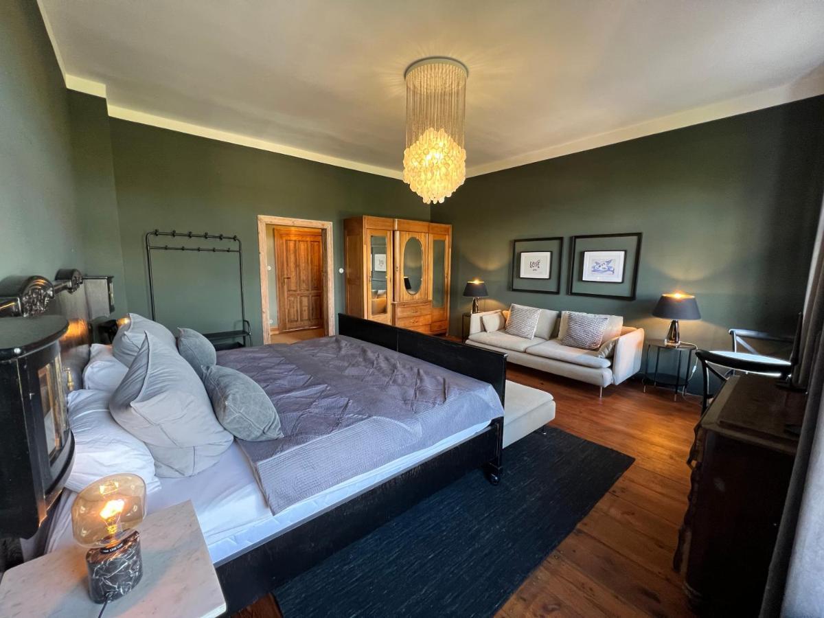 Gutshaus Klein Kussewitz Apartment ภายนอก รูปภาพ