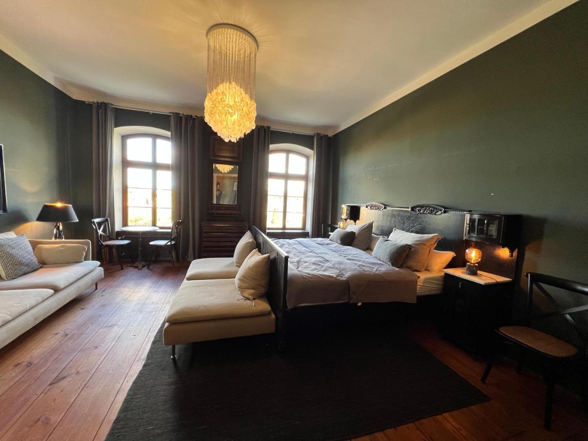 Gutshaus Klein Kussewitz Apartment ภายนอก รูปภาพ